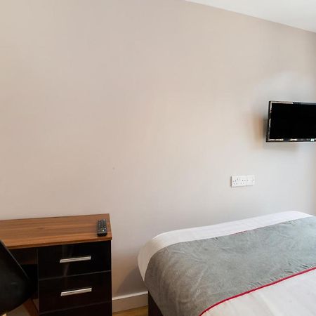 Oyo Vincent Apartments Liverpool Buitenkant foto