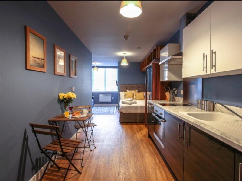 Oyo Vincent Apartments Liverpool Buitenkant foto